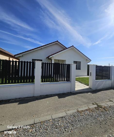 Casă cu 4 camere cu Teren 500 Mp în Sântandrei
