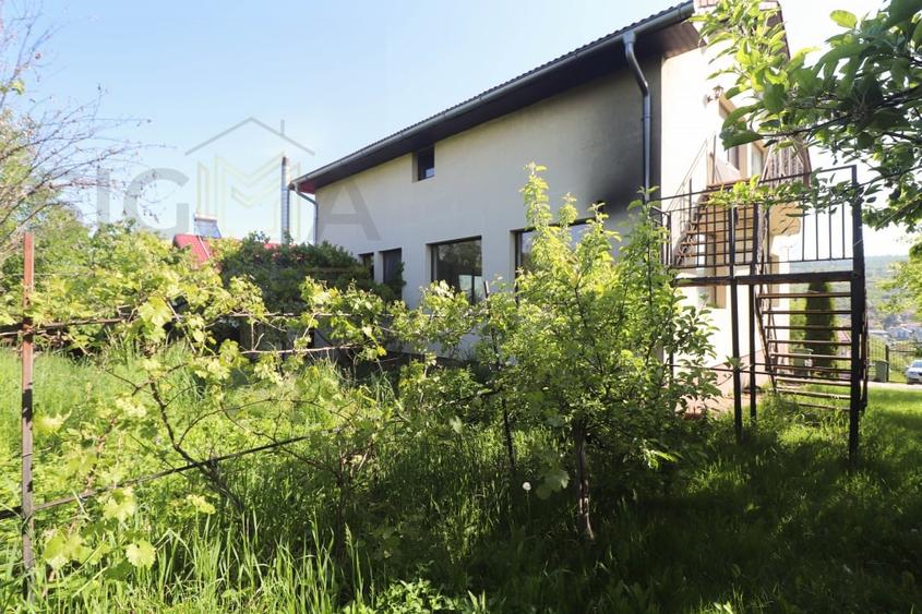 Casă individuală cu 5 camere cu Garaj în Iris