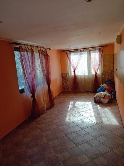 Casă cu 2 camere în Central