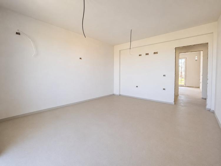 Apartament cu 2 camere decomandat în Costinești