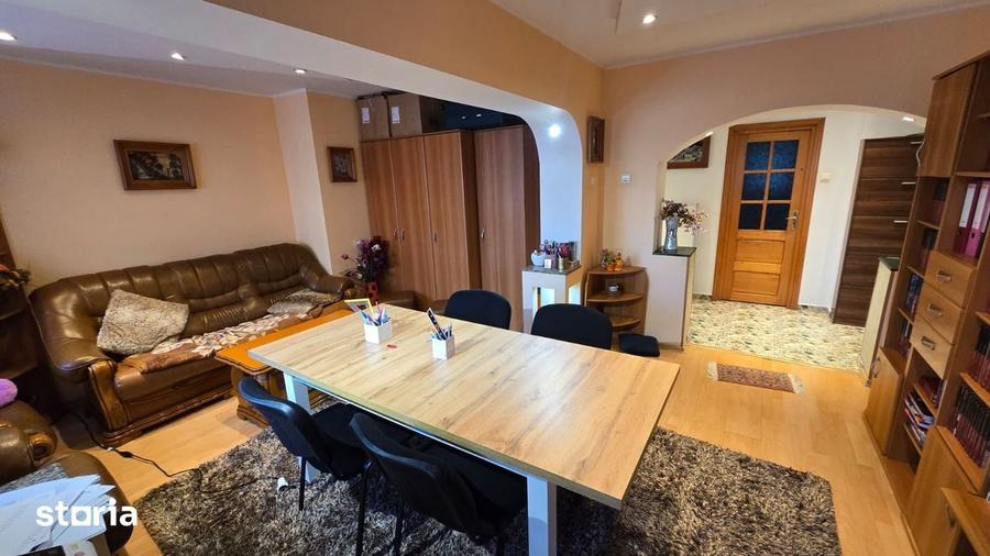 Apartament cu 3 camere în Nicolina