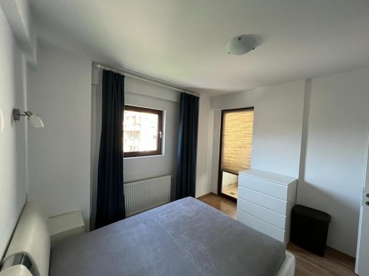 Apartament cu 2 camere decomandat, mobilat în Decebal