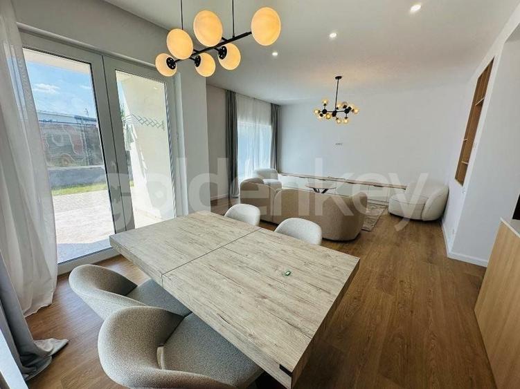 Duplex cu 5 camere cu Canalizare în Pipera