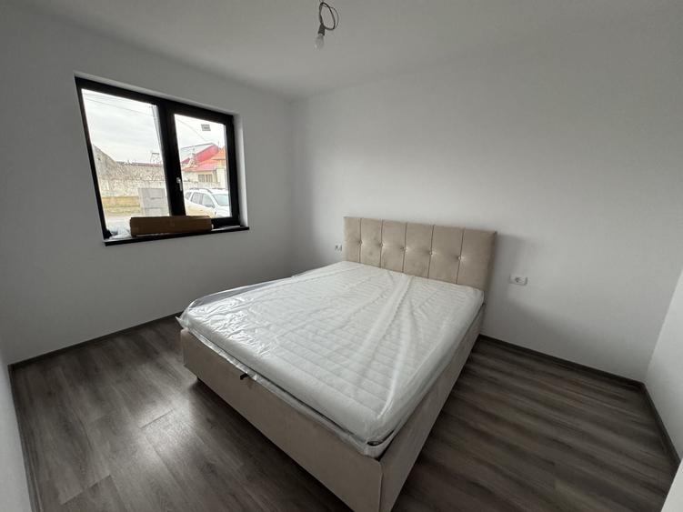 Casă individuală cu 3 camere cu Canalizare în Exterior Vest