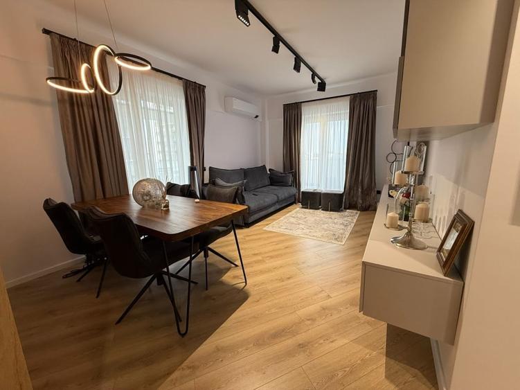 Apartament cu 4 camere decomandat, mobilat în Theodor Pallady