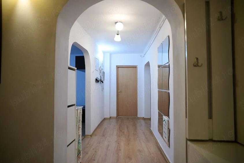 Apartament cu 3 camere decomandat în Micro 5