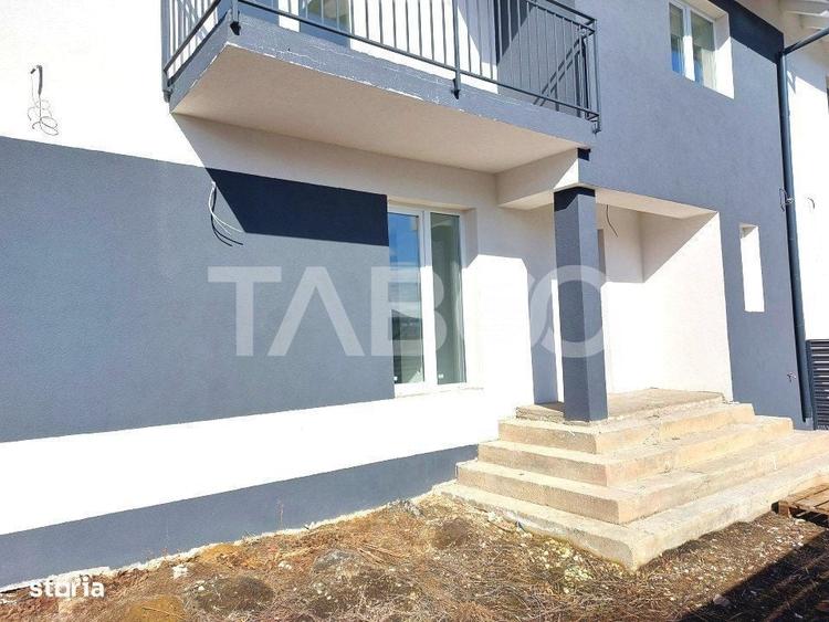 Casă cu 4 camere decomandat în Central