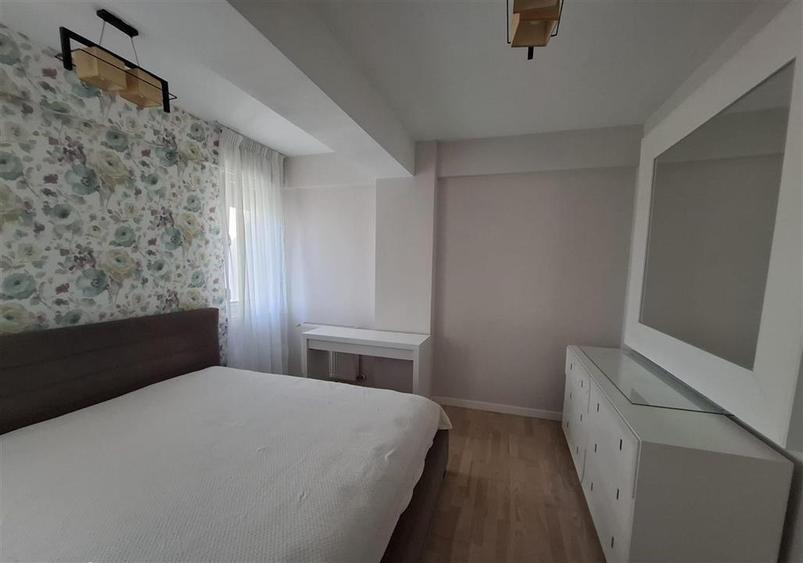 Apartament cu 3 camere decomandat în Tătărași