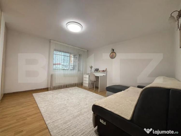 Apartament cu 2 camere semidecomandat în Micro 5