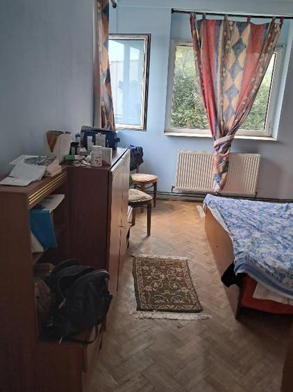 Apartament cu 3 camere decomandat, mobilat în Capitol