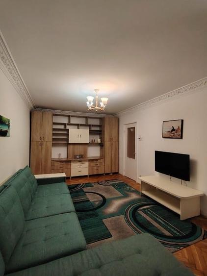 Apartament cu 2 camere decomandat, mobilat în Alexandru cel Bun