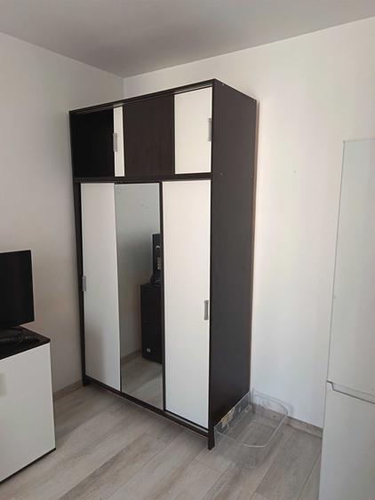 Inchiriez apartament in zona Dovali. Informati la tel 0766573579 - 2