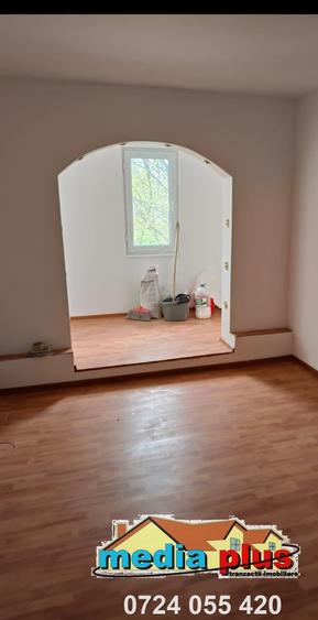 🏡 Apartament 4 camere de vânzare,  Micro 39 ,  Etaj 2 , - 4