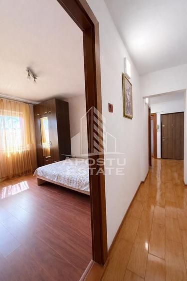 Apartament cu 3 camere decomandat, mobilat în Aradului