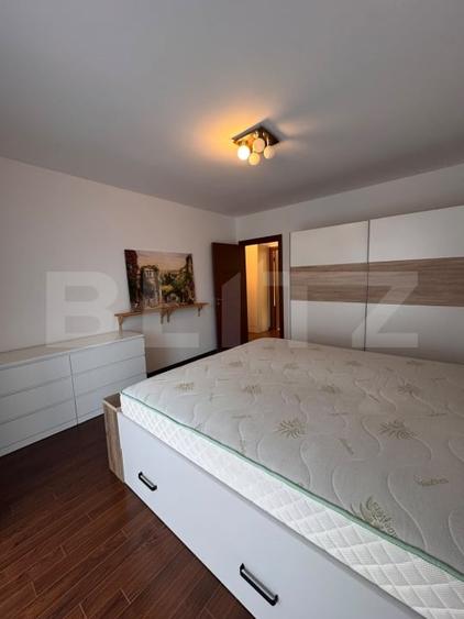 Apartament cu 3 camere decomandat, mobilat în Bună Ziua