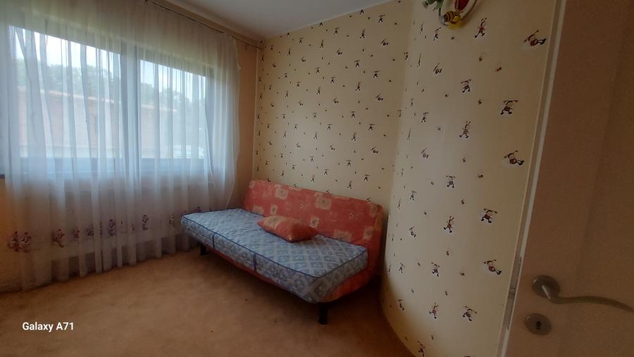 Casă individuală cu 10 camere cu Canalizare în Grădiștea