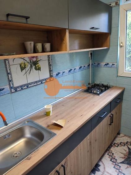 Apartament cu 2 camere semidecomandat, mobilat în Giurgiului