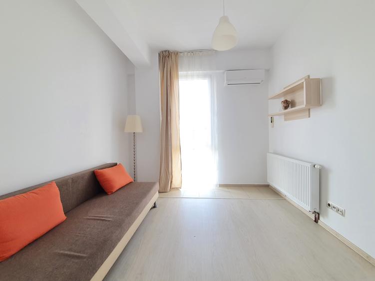 Apartament cu 3 camere semidecomandat în Iancu Nicolae