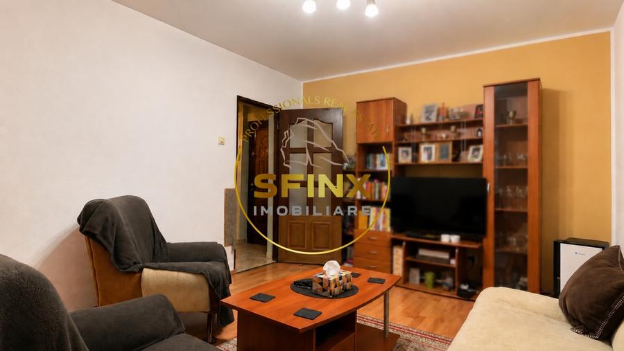 Apartament cu 4 camere semidecomandat, mobilat în Politehnica