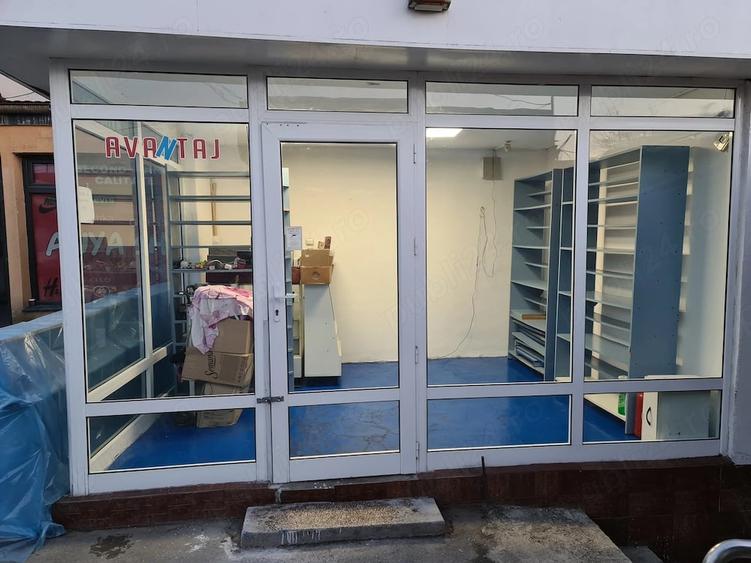 Spațiu comercial, de 12 mp, în Petros