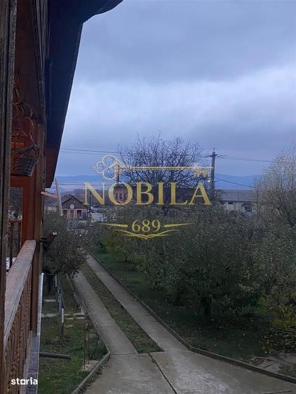 Casă cu 4 camere în Borzești