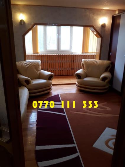 Apartament cu 3 camere semidecomandat, mobilat în Buzaului