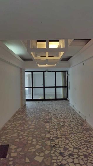 Spațiu comercial, de 200 mp, în Central
