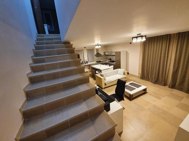 Apartament cu 3 camere decomandat în Dumbrăvița