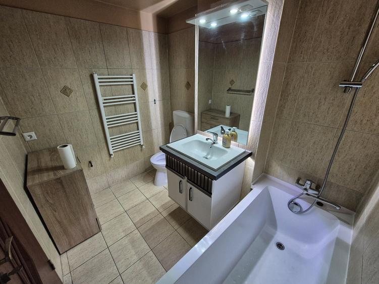 Apartament cu 2 camere decomandat în Independenței