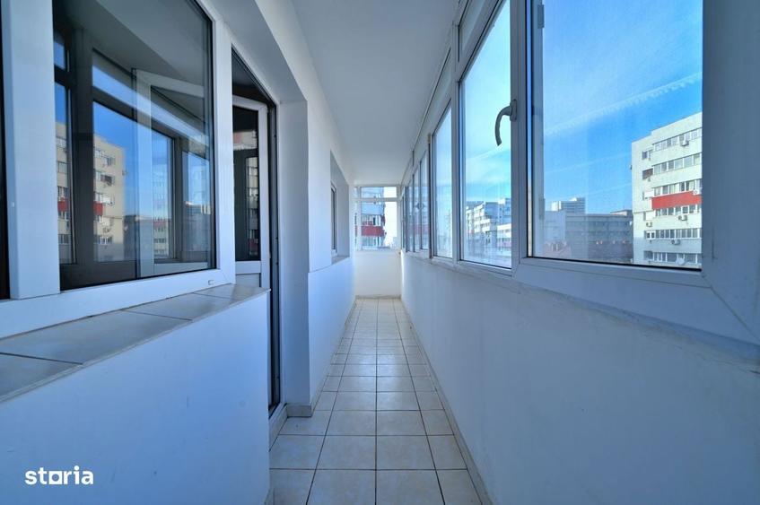Apartament cu 3 camere semidecomandat în Clucerului