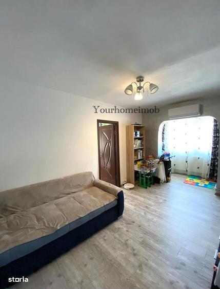 Apartament cu 2 camere semidecomandat în Craiovița Nouă