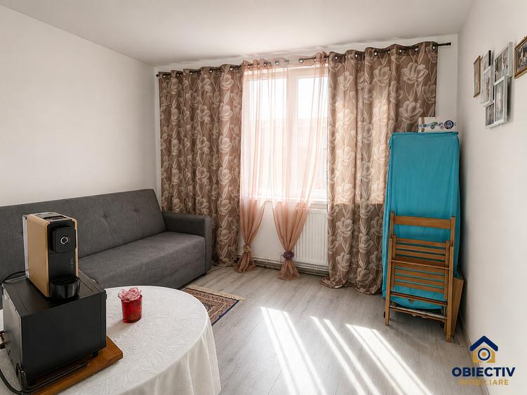 Apartament cu 4 camere semidecomandat în Dărmănești