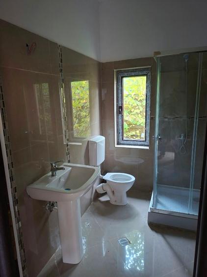 Casă individuală cu 5 camere cu Teren 270 Mp în Corbeanca