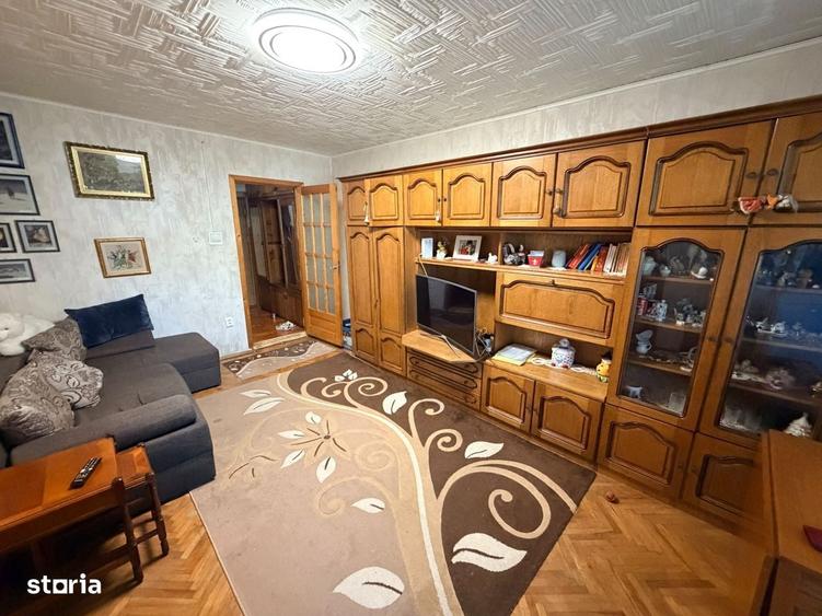 Apartament 3 camere, Gradiste Central decomandat, parter cu balcon - 1