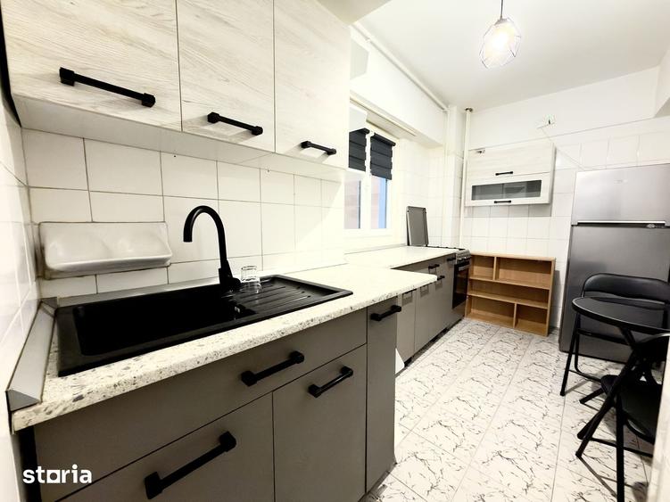 Apartament cu 3 camere semidecomandat în Eminescu