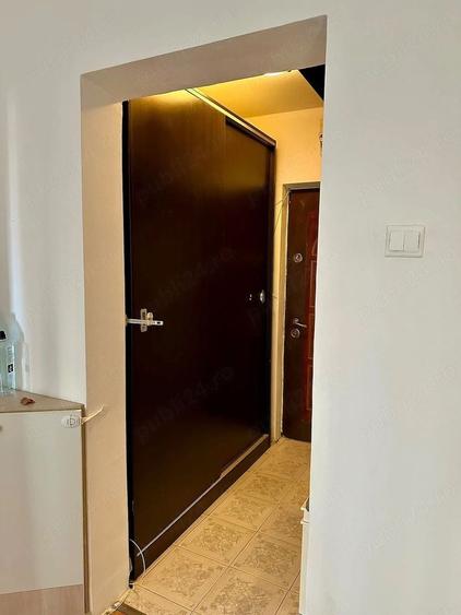 Apartament cu 2 camere semidecomandat în Rahova