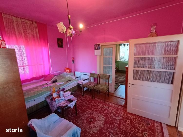 Casă cu 3 camere cu Teren 260 Mp în Central