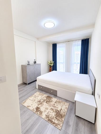 Apartament cu 3 camere decomandat, mobilat în Aradului
