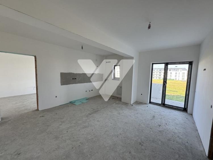 Apartament LA CHEIE 3 camere 60 mp balcon etaj 6 lift - Doamna Stanca - 4
