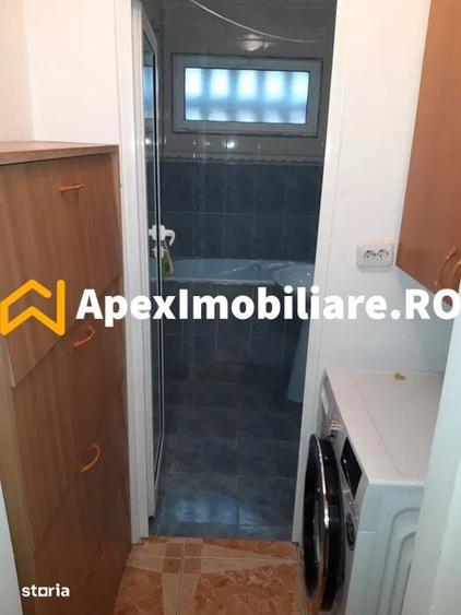 Apartament cu 3 camere decomandat în Berceni