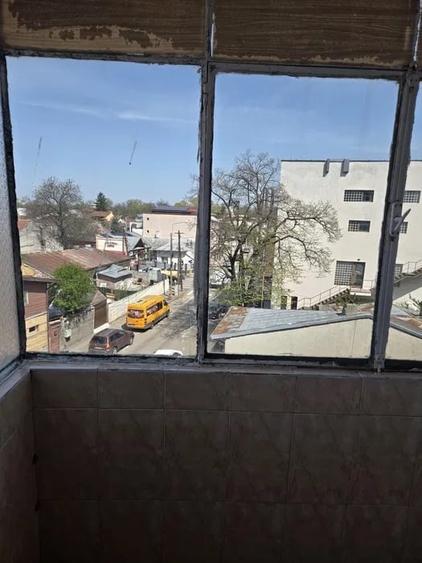 Apartament cu 2 camere decomandat, mobilat în Eroii Revoluției