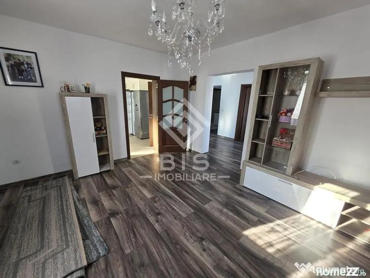 Casă cu 5 camere cu Teren 425 Mp în Unirea