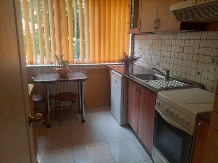 Birou, de 64 mp, în Podgoria