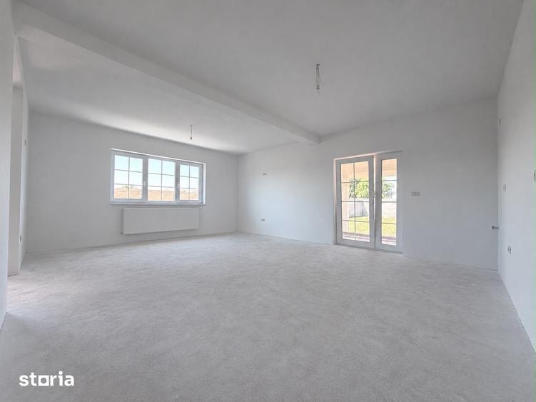 Duplex cu 3 camere, 80 mp utili, 16 mp terasa, 463 mp teren - Sag - 11