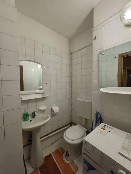 Apartament cu 3 camere decomandat, mobilat în Săsar
