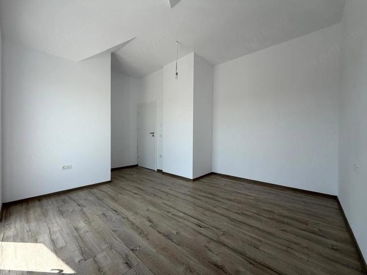 Casă cu 4 camere cu Teren 350 Mp în Covaci