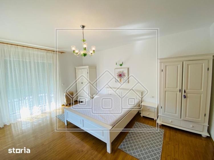 Apartament cu 3 camere decomandat în Calea Dumbrăvii