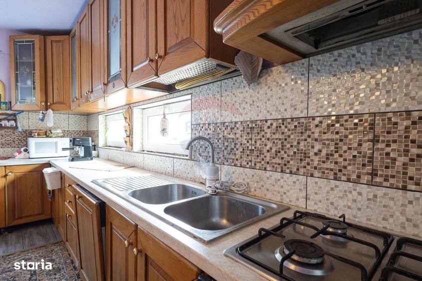 Casă cu 4 camere cu Teren 500 Mp în Muncelu