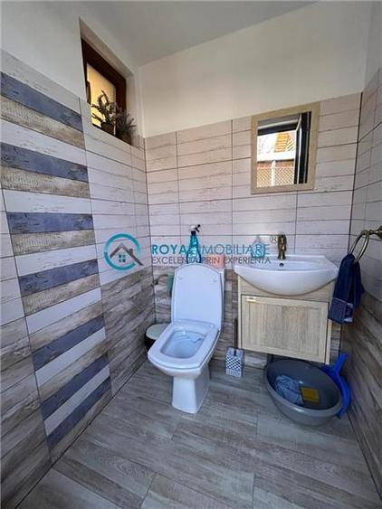 Casă individuală cu 2 camere cu Teren 1380 Mp în Teișani