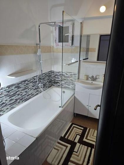 Apartament cu 3 camere decomandat în Gară